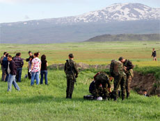 Abisine kanlı tuzak kurdu